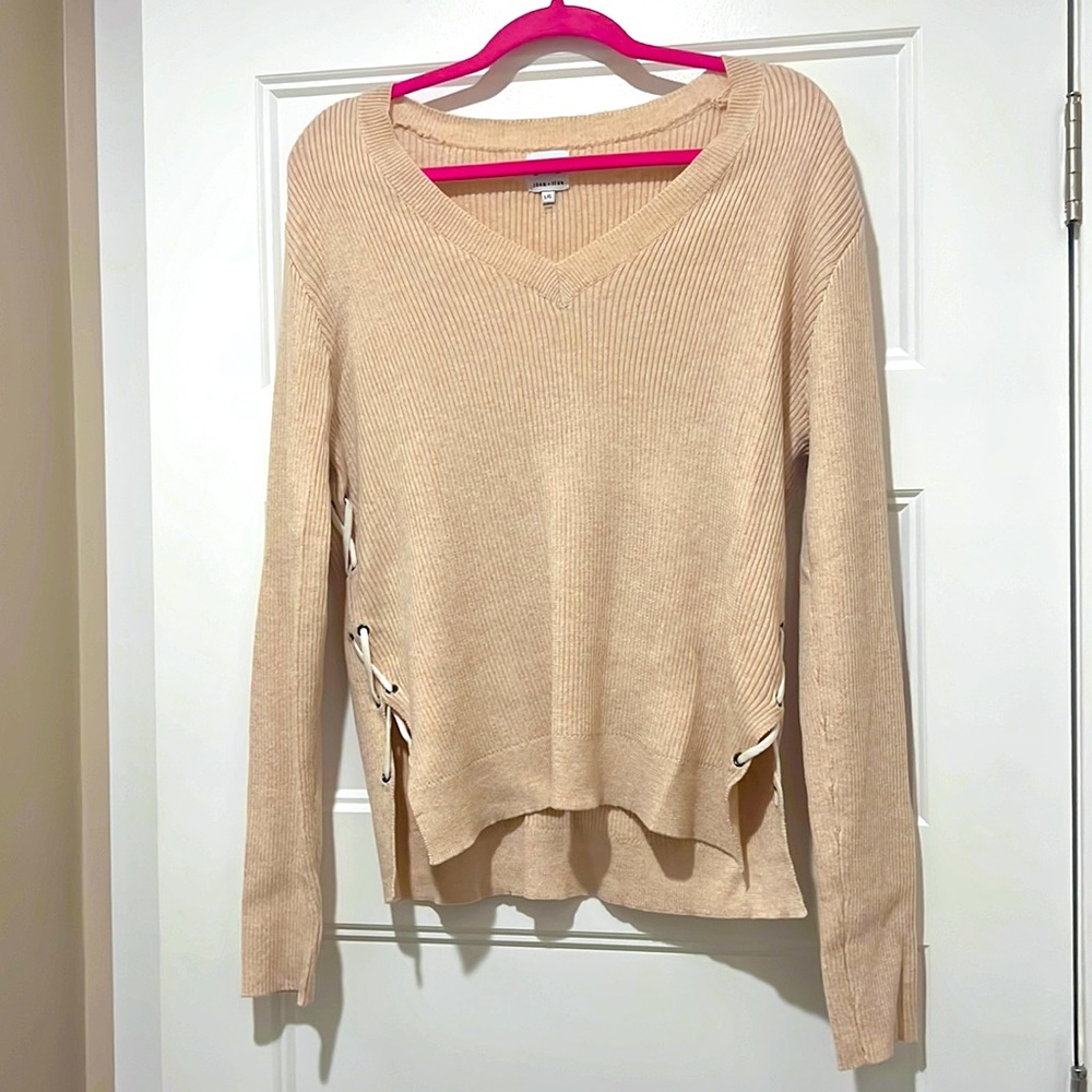 John and Jenn cream sweater Large NWOT Boutique
